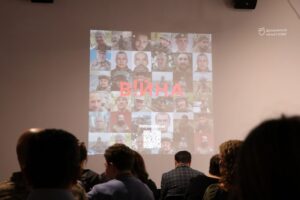 У Дніпрі посмертно відзначили нагородами дев’ятнадцятьох воїнів, пам’ять про яких увічнена на міській платформі «В!ЙНА» 