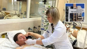 Народився в сорочці. У Дніпрі рятують життя бійця, в серце якого влетів уламок