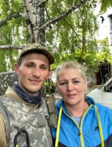 Матір загиблого Воїна Костянтина Тезика відкрила у Петриківці перший храм ПЦУ