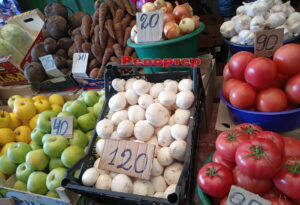 Ціни на продукти в Дніпропетровській області. Скільки коштує м’ясо, сало, молоко, яйця, картопля