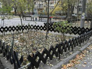 Новий двір – нова окраса міста. У Дніпрі з’явилась комфортна зона для відпочинку
