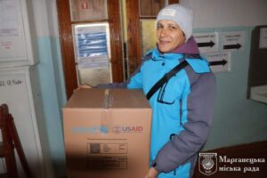На Дніпропетровщині видають гуманітарку. Мешканців просять поспішити отримати допомогу