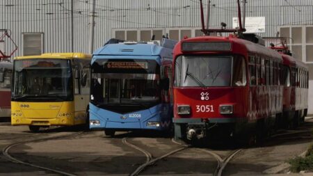 У Дніпрі з січня 2025 здорожчає вартість проїзду у громадському транспорті