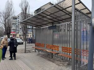На Дніпропетровщині облаштували зупинки громадського транспорту (фото)