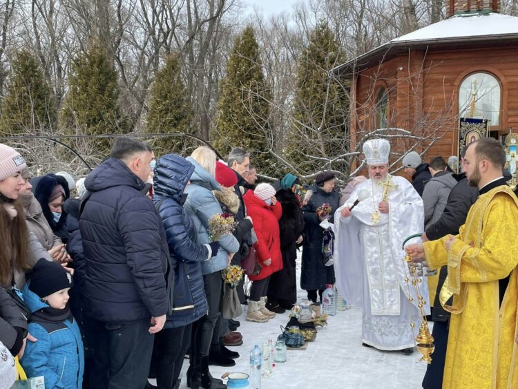 Агіасма –  Велика Святиня: чому потрібно освячувати воду на Водохреща