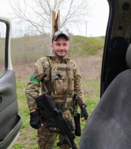 Війна забирає найкращих. В останню путь провели 33-річного Олександра Пинзаря з Дніпропетровщини