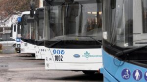 Плануйте маршрут. У Дніпрі сьогодні зміни в роботі транспорту