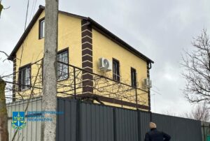 Скандал у поліції. Судитимуть 7 копів, які будували дачу начальнику на Дніпропетровщині