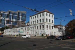 Історична будівля в Дніпрі під загрозою зникнення з реєстру пам’яток