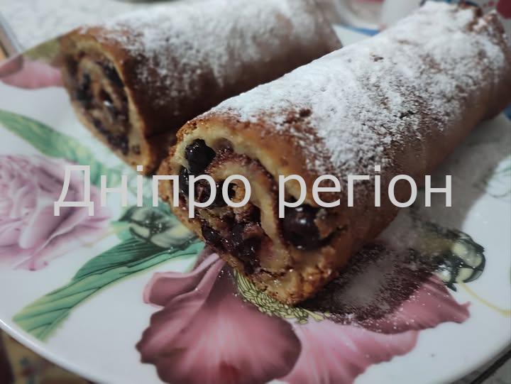 Швидкий бісквітний рулет з варенням: рецепт Швидкий бісквітний рулет з варенням: рецепт