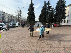 Ракетний удар по Дніпропетровщині. Що відбувається на місці трагедії, де є загиблі та поранені
