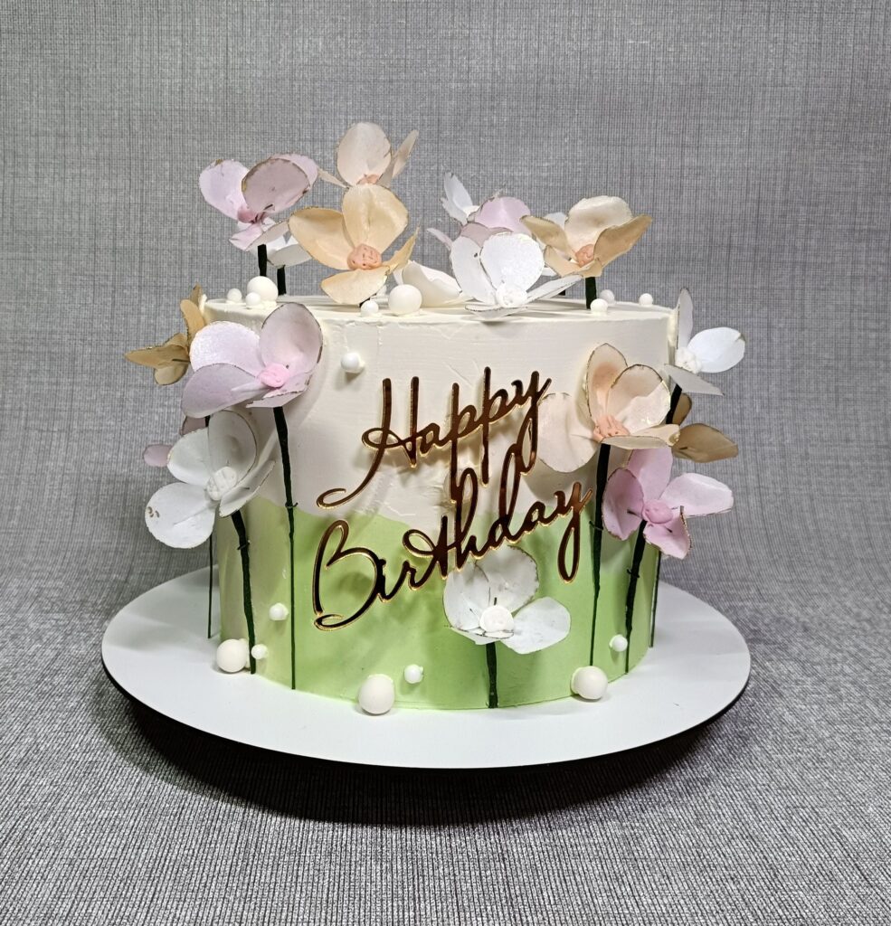 Цей шедевр можна їсти. Відомий дніпровський кондитер приготував весняний торт