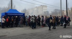 Ворожий удар дронів по Дніпру та області. Що відбувається на місці трагедії