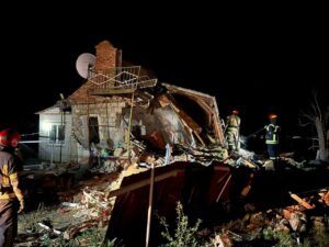 Ворожий удар по Дніпропетровщині. Загинула дівчинка, дитина померла по дорозі в лікарню