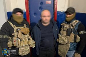 Рецидивіст із Дніпропетровщини виготовляв вибухівку для терактів в Україні