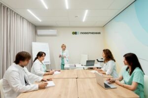 У Дніпрі відкрили перший центр ментального здоровʼя всеукраїнської мережі ПОВЕРНЕННЯ, заснованої Віктором та Оленою Пінчуками