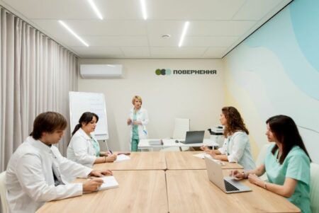 У Дніпрі відкрили перший центр ментального здоровʼя всеукраїнської мережі ПОВЕРНЕННЯ, заснованої Віктором та Оленою Пінчуками