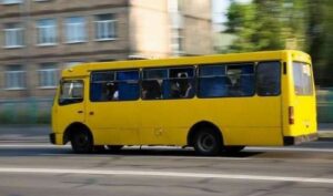 У Дніпрі змінять рух популярні автобуси. Як будуть їздити