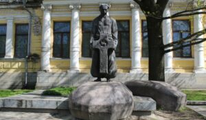Дніпрян запрошують провести “Ніч в музеї”. Графік відвідувань