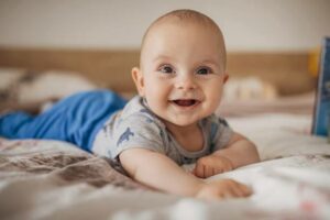 Однаково хлопчиків і дівчаток. Скільки дітей народилось в Дніпрі за минулу добу