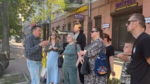 У Дніпрі проводять унікальні пішоходні екскурсії. Відвідувачі в захваті (фото)