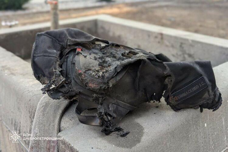 Ворог атакував підрозділ ДСНС у Нікополі: ФОТО