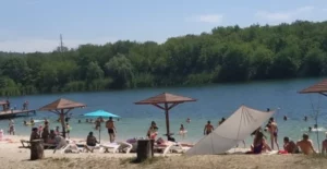 На Дніпропетровщині затримали чоловіка, який обікрав жінку на пляжі