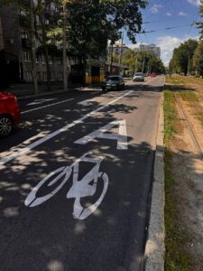 У Дніпрі проспект Науки отримав довгоочікувану велорозмітку