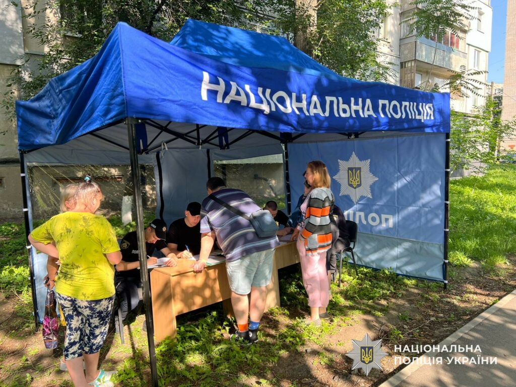 Ворог ударив по Дніпру. Що відбувається на місці трагедії