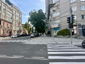 Вулиця Воскресенська у Дніпрі: фінальні штрихи до нового обличчя