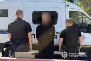 Заступився за дружину. У Дніпрі затримали чоловіка, який стріляв у кривдника жінки