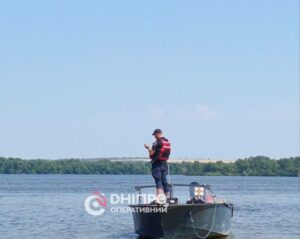 У Дніпрі потонула дитина. Хлопець пірнув і зник