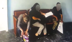 На Дніпропетровщині шукають жінку, яка вкрала телефон в поліклініці