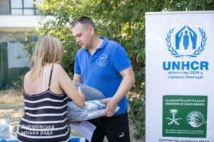 Вночі ворог вдарив по Дніпру. Як допомагають постраждалим