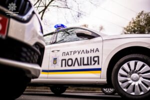 У Дніпрі батьків підлітків, які були на вулиці під час комендантської години, притягнули до відповідальності