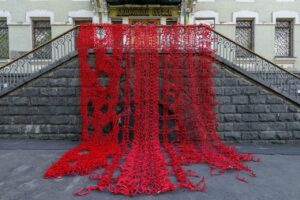У Дніпрі в центрі міста з’явилася «Червона річка»