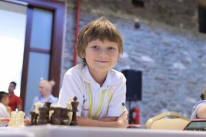 8-річний дніпрянин Мирон Нетребка – дворазовий чемпіон Європи з шахів