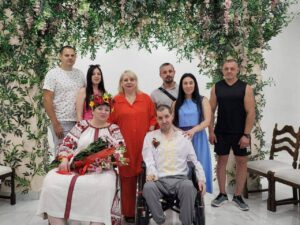 Щемливе і ніжне весілля. У Дніпрі одружились Олег і Олена