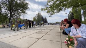 На Дніпропетровщині в останню путь провели Олександра Ворону