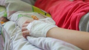 Спалах гострої кишкової інфекції. У дитячому таборі отруїлись школярі