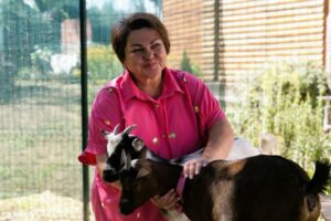 Кафе з терапією та козами: у Кривому Розі відкрився незвичайний заклад