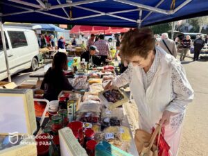 У Дніпрі почались ярмарки вихідного дня. Де зробити покупки за помірними цінами