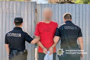У Дніпрі поліція затримала чоловіка, який підозрюється в умисному вбивстві