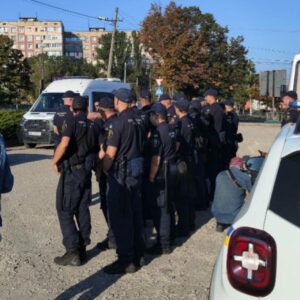 Шукають водолази, собаки, поліція. На Дніпропетровщині почалась друга доба пошуків 16-річної Дарʼї Ткачової
