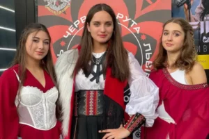 Співачка з Дніпра Валерія Вареник виборола перемогу на фестивалі «Червона рута»