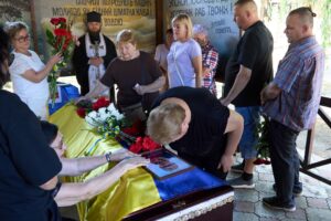 Лише ДНК-експертиза підтвердила загибель. В останню путь провели Віктора Бабіна з Нікополя