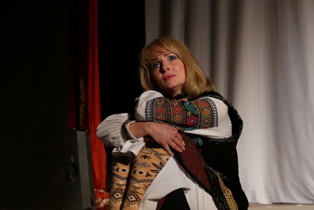 Виняткова вистава «KVITKA» 18 жовтня у Кам’янському: «У цей вечір Квітка Цісик буде поруч із вами!» Виняткова вистава «KVITKA» 18 жовтня у Кам’янському: «У цей вечір Квітка Цісик буде поруч із вами!»