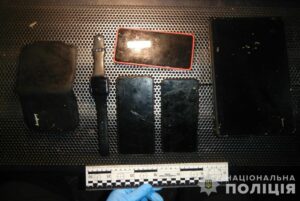 Вдарив по голові ззаду: у Дніпрі судили чоловіка, який пограбував військовослужбовця