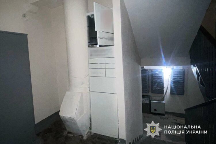 У Дніпрі викрили групу зловмисників, які крали посилки з поштоматів міста