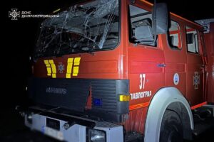Потратив під ракетний обстріл: На Дніпропетровщині під час гасіння пожежі загинув рятувальник